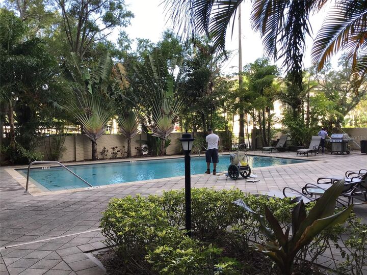Property Photo:  2109 Bayshore Boulevard 602  FL 33606 