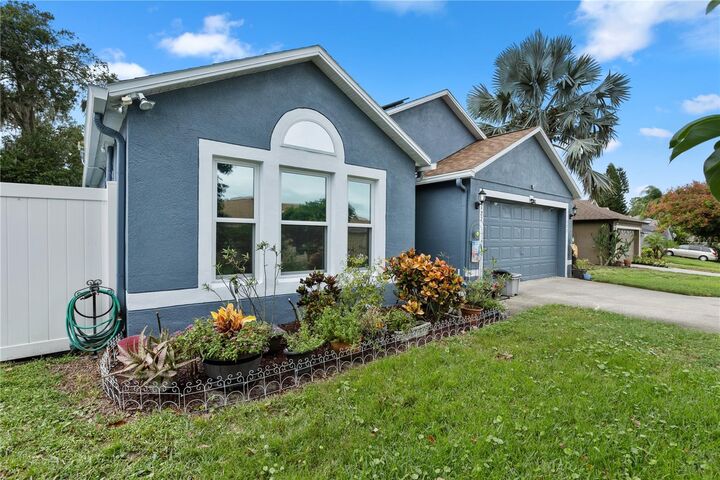 Property Photo:  127 Pine Isle Drive  FL 32773