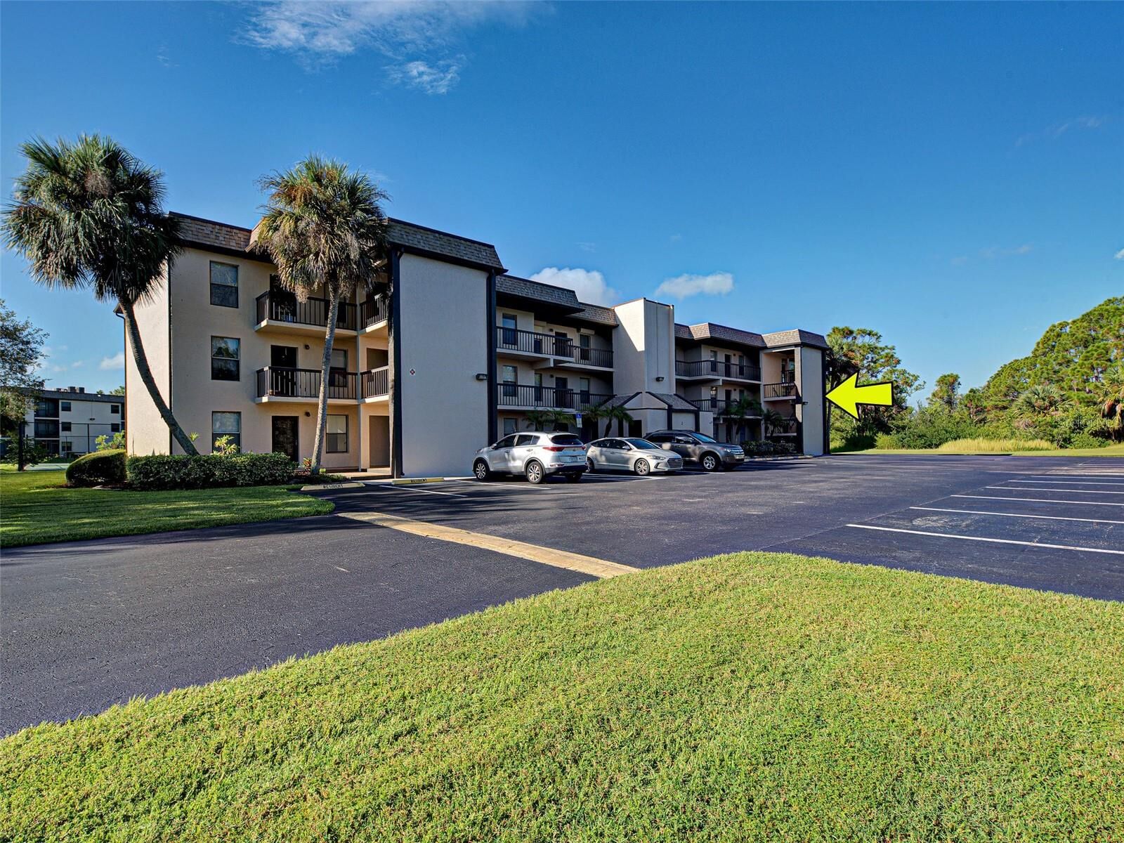 Property Photo: 1999 Kings Highway 26B FL 33980