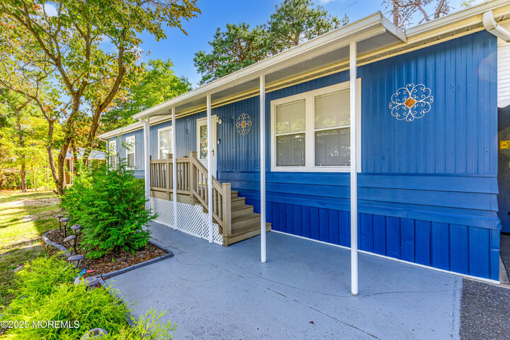 Property Photo:  209 Mockingbird Way  NJ 08759 