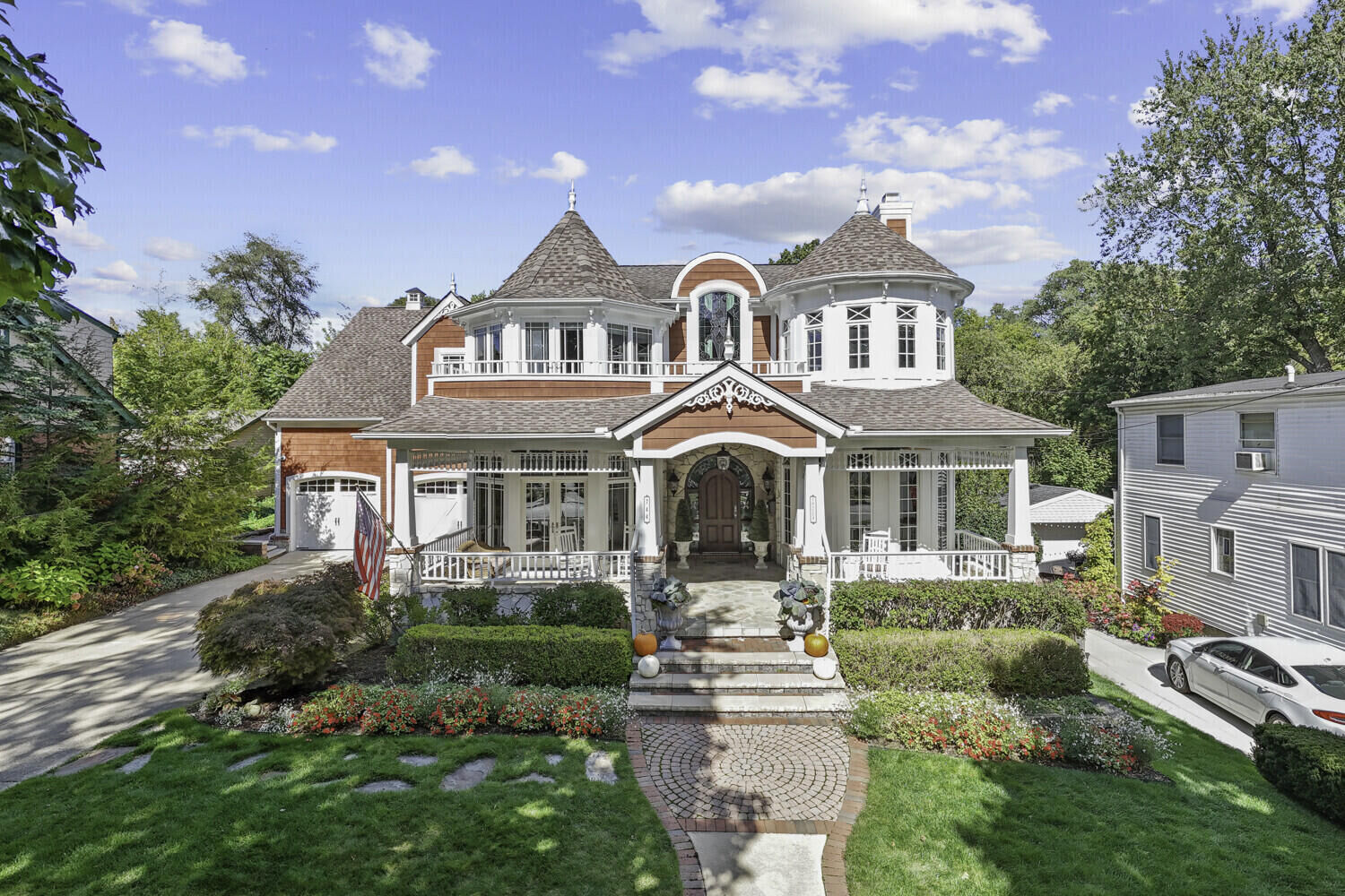 Property Photo:  744 Thayer Boulevard Boulevard  MI 48167 