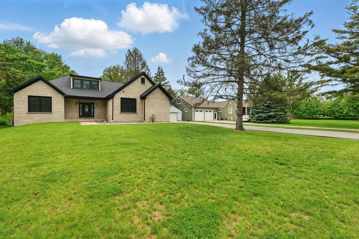 Property Photo:  3026 Jackson Drive  IL 60004 