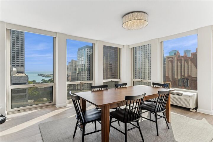 Property Photo: 111 E Chestnut Street 22K IL 60611