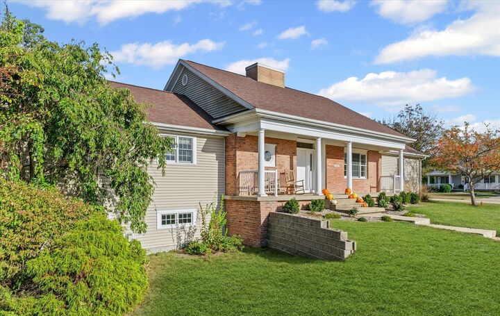 Property Photo:  2402 Walden Woods Court  IL 61853