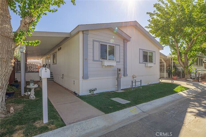 Property Photo:  2550 E Avenue I 55  CA 93535 