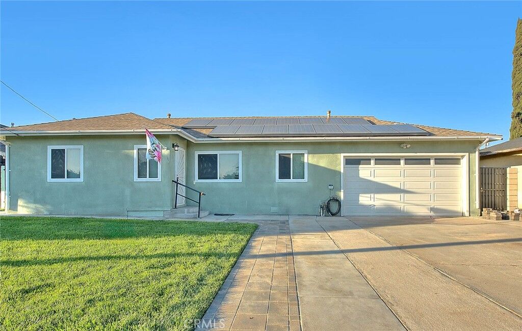Property Photo: 368 E Rialto CA 92376