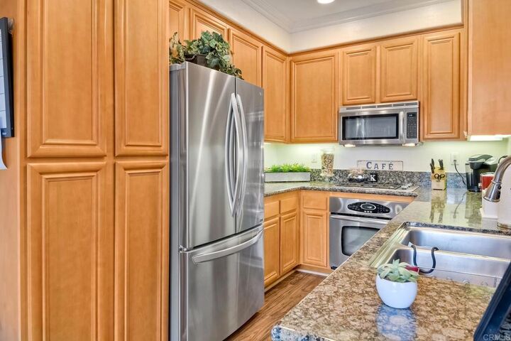 Property Photo:  900 Custer Avenue  CA 92078 