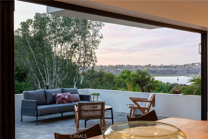 Property Photo:  412 Vista Grande  CA 92660 