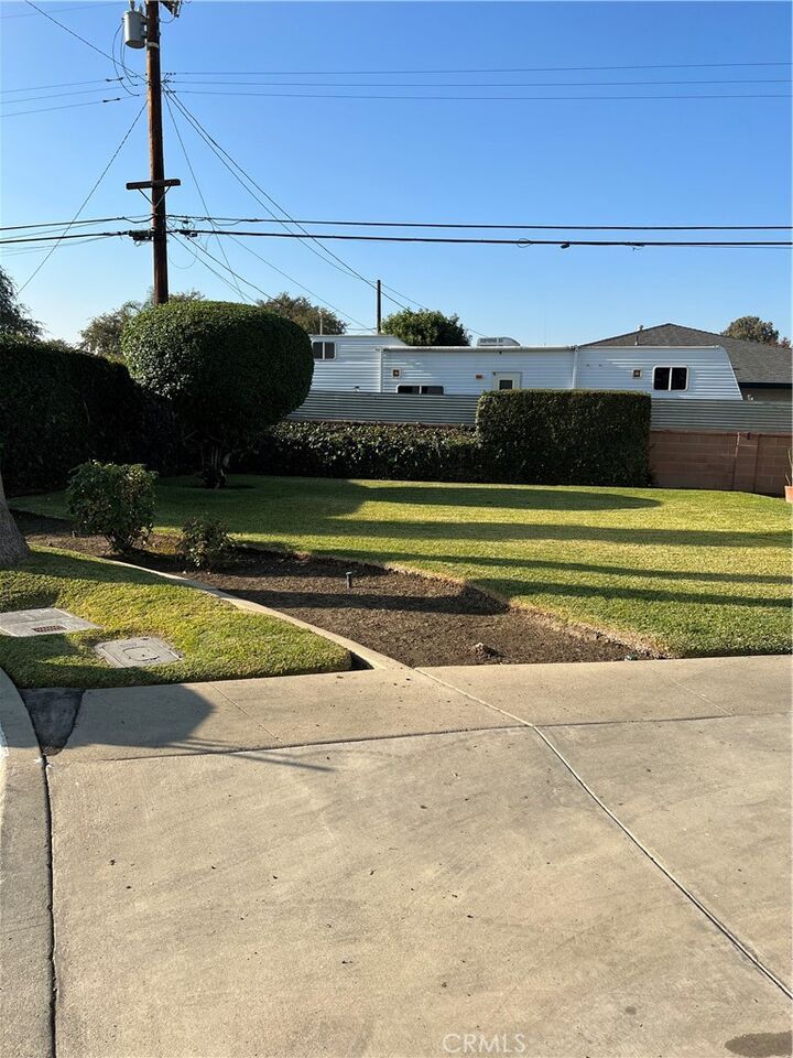 Property Photo:  11143 Rose Hedge Drive  CA 90606 