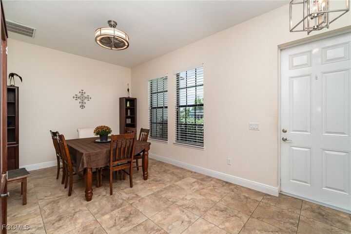 Property Photo:  3137 SE 8th Avenue  FL 33904 