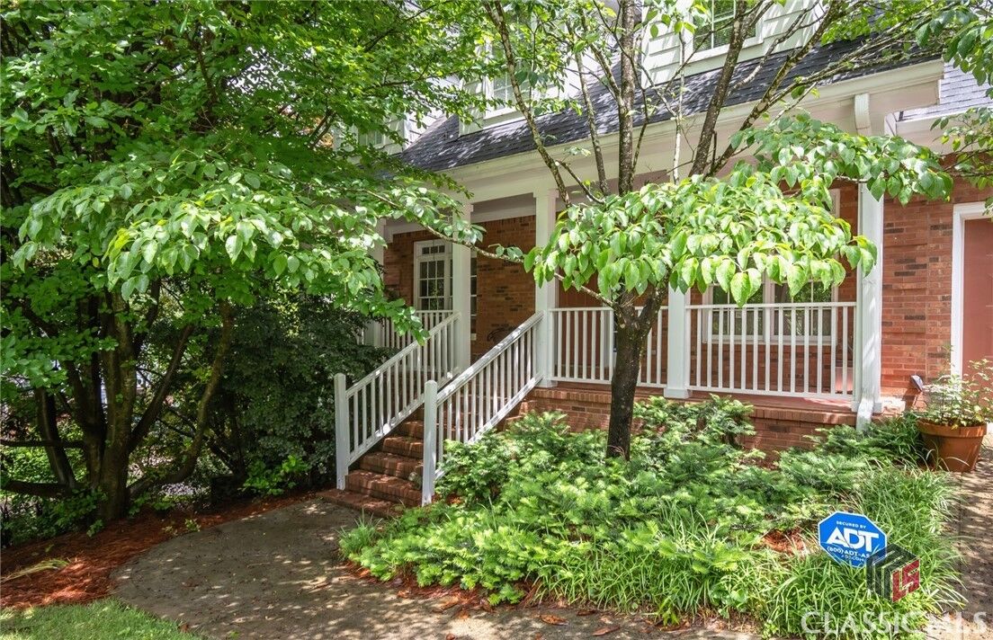 Property Photo:  127 Chestnut Lane  GA 30606 