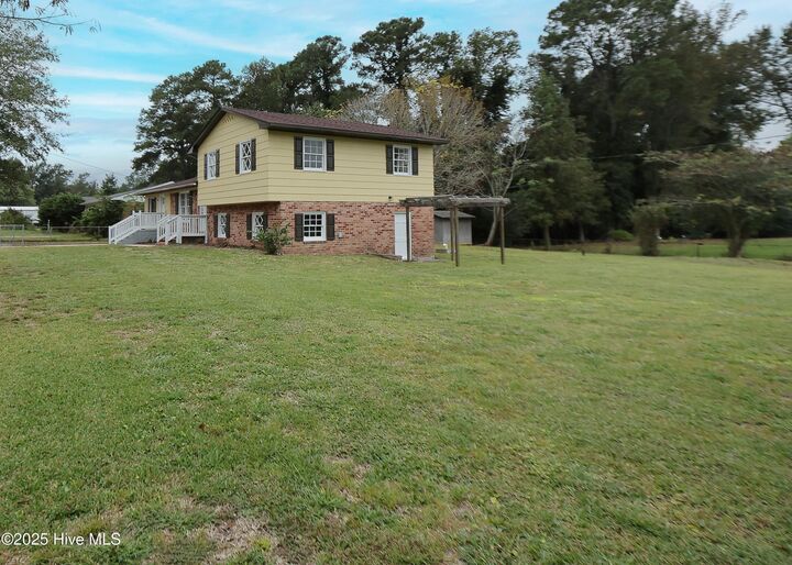 Property Photo: 406 Carole Drive NC 28540