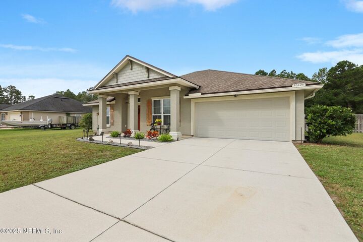 Property Photo:  30424 Trophy Trail  FL 32009 