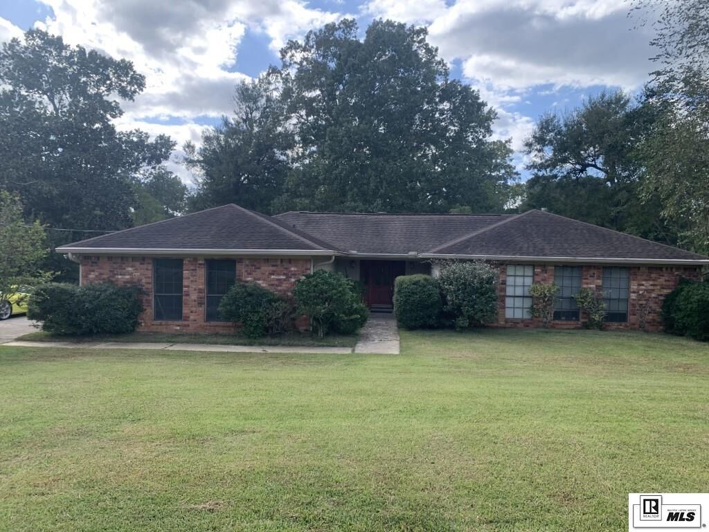 Property Photo: 203 Dupont Drive LA 71291