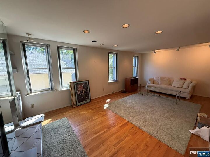 Property Photo:  109 Grand Avenue 4H  NJ 07631 