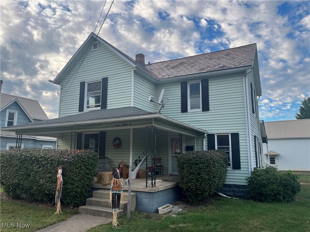 Property Photo:  782 E State Street  OH 43832