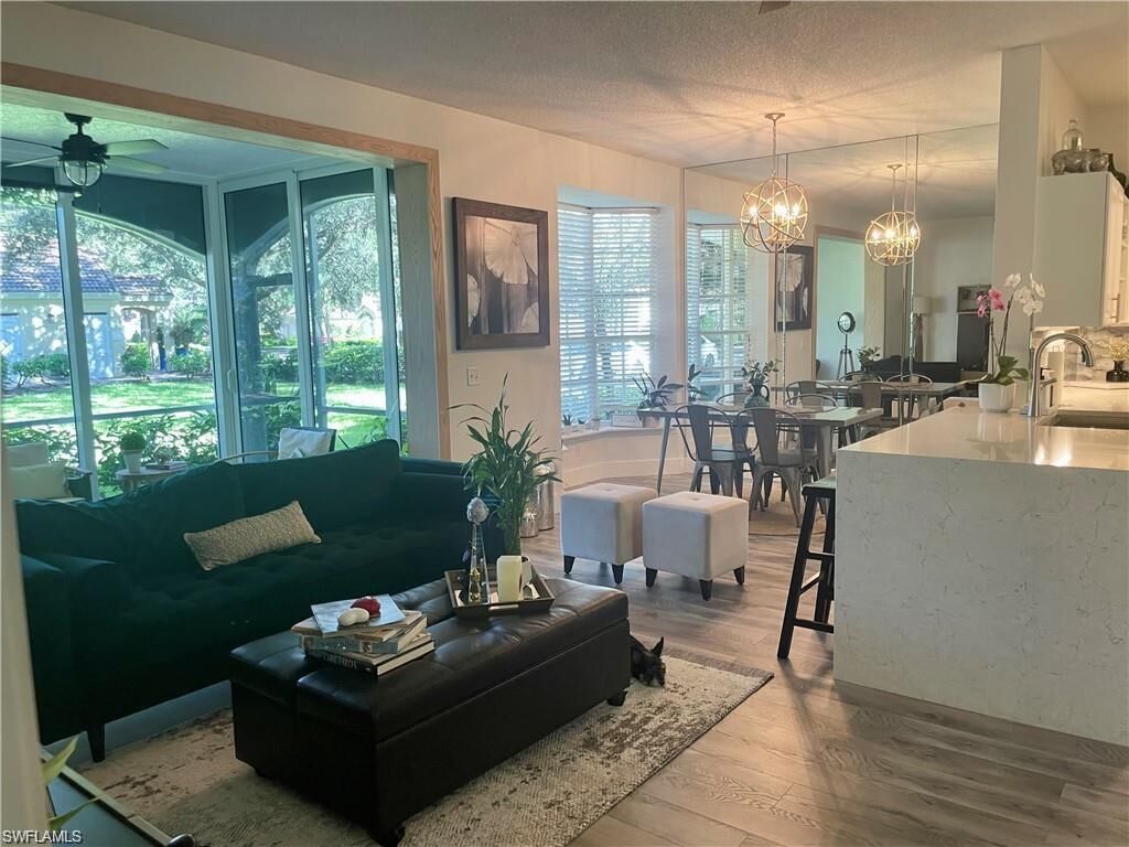 Property Photo:  56 Silver Oaks Cir 102  FL 34119 