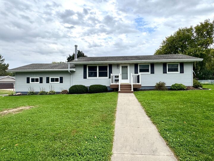 Property Photo:  506 7th Street NE  MN 55976 