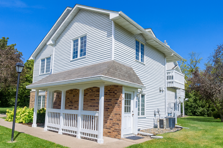 Property Photo: 3557 Blue Jay Way 200 MN 55123