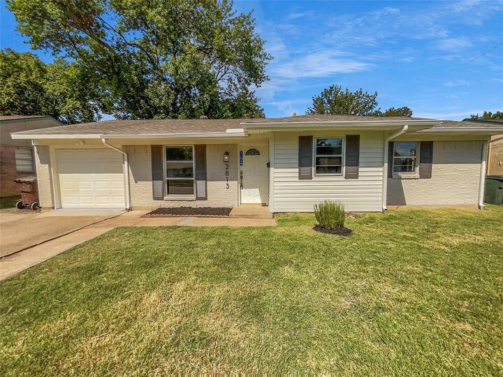 Property Photo:  2813 E 15th Street  TX 75074 