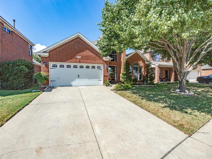Property Photo: 9628 Willow Branch Way TX 76036