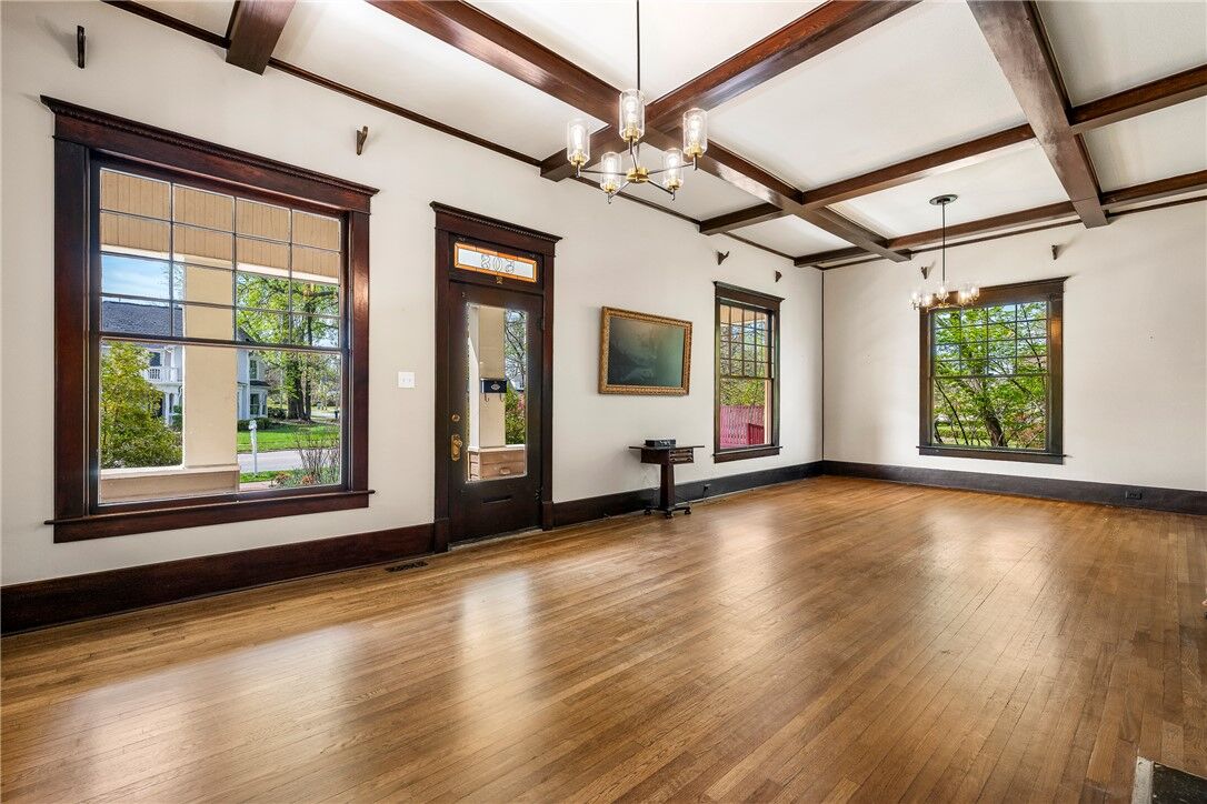 Property Photo:  508 W Central Avenue  AR 72712 