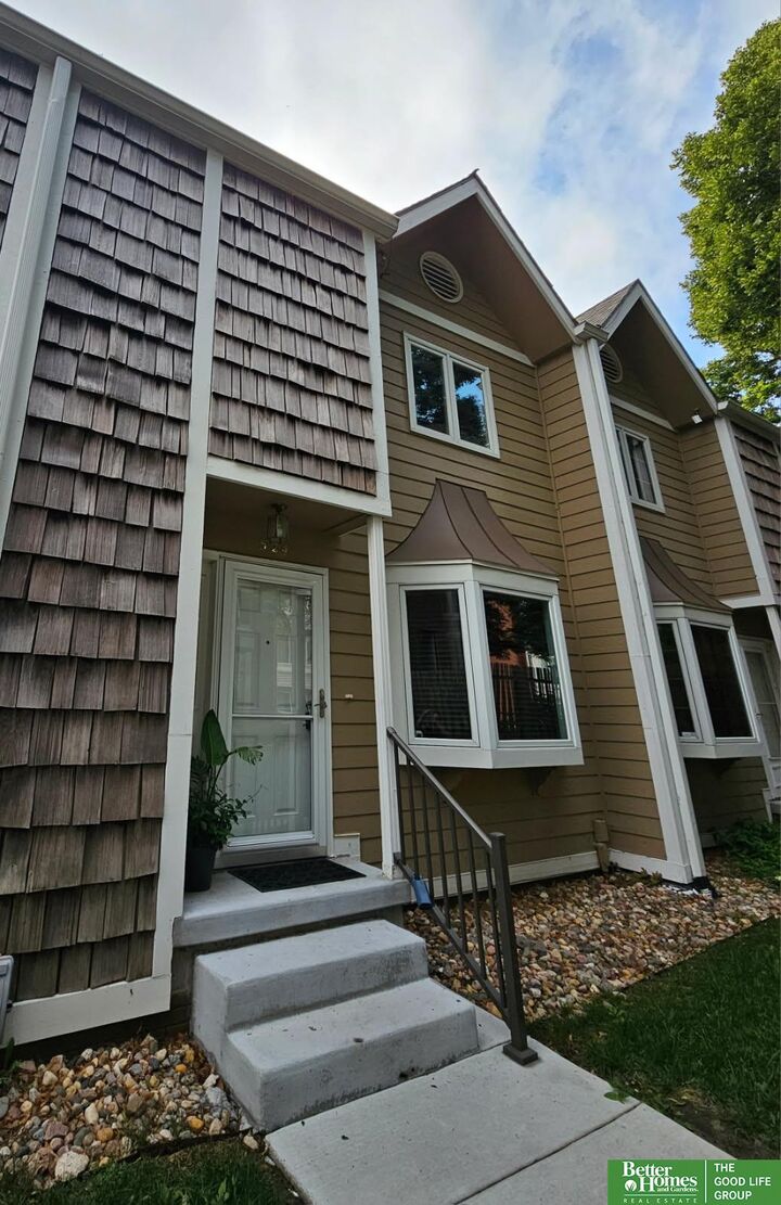 524 S 36 Court  Omaha NE 68105-9999 photo