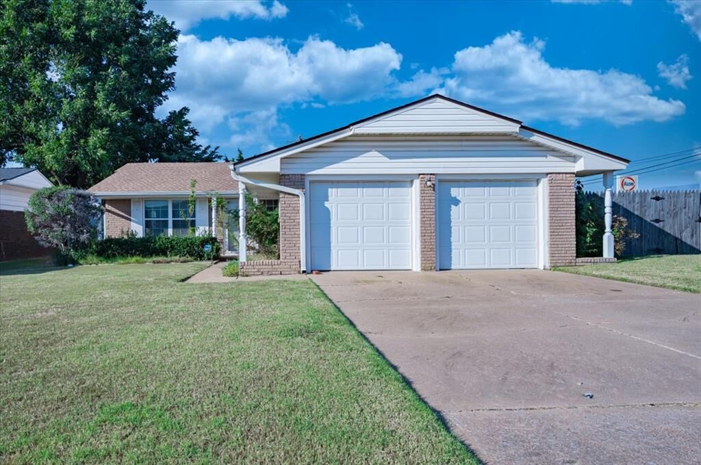 Property Photo:  1101 NW 105th Street  OK 73114 