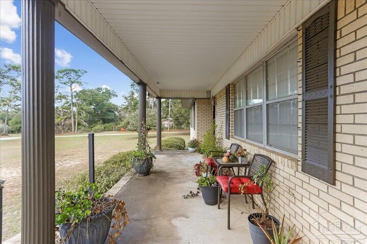 Property Photo: 3710 Hwy 297 A FL 32533