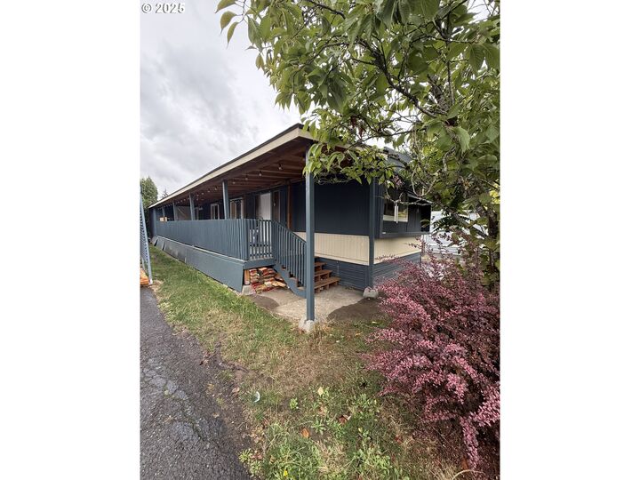 Property Photo: 3921 E Fourth Plain Blvd WA 98661