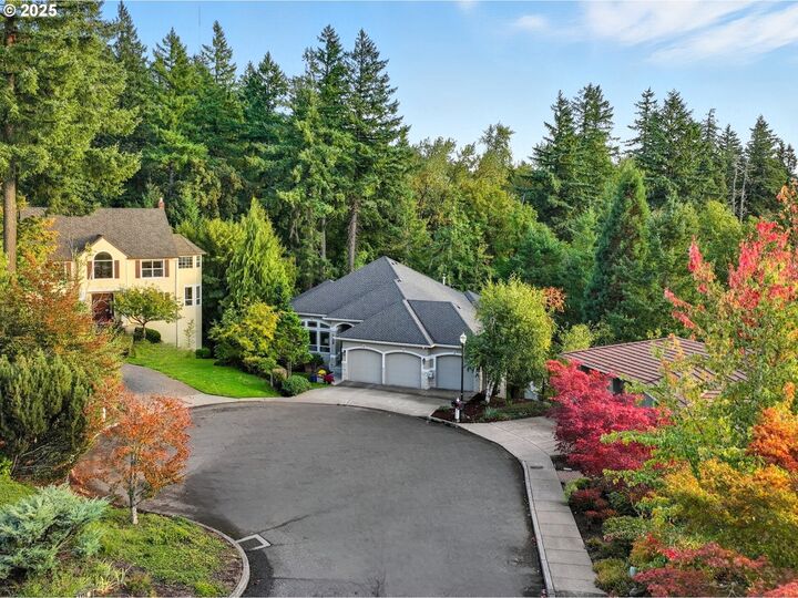 Property Photo:  1109 NW Frazier Ct  OR 97229 