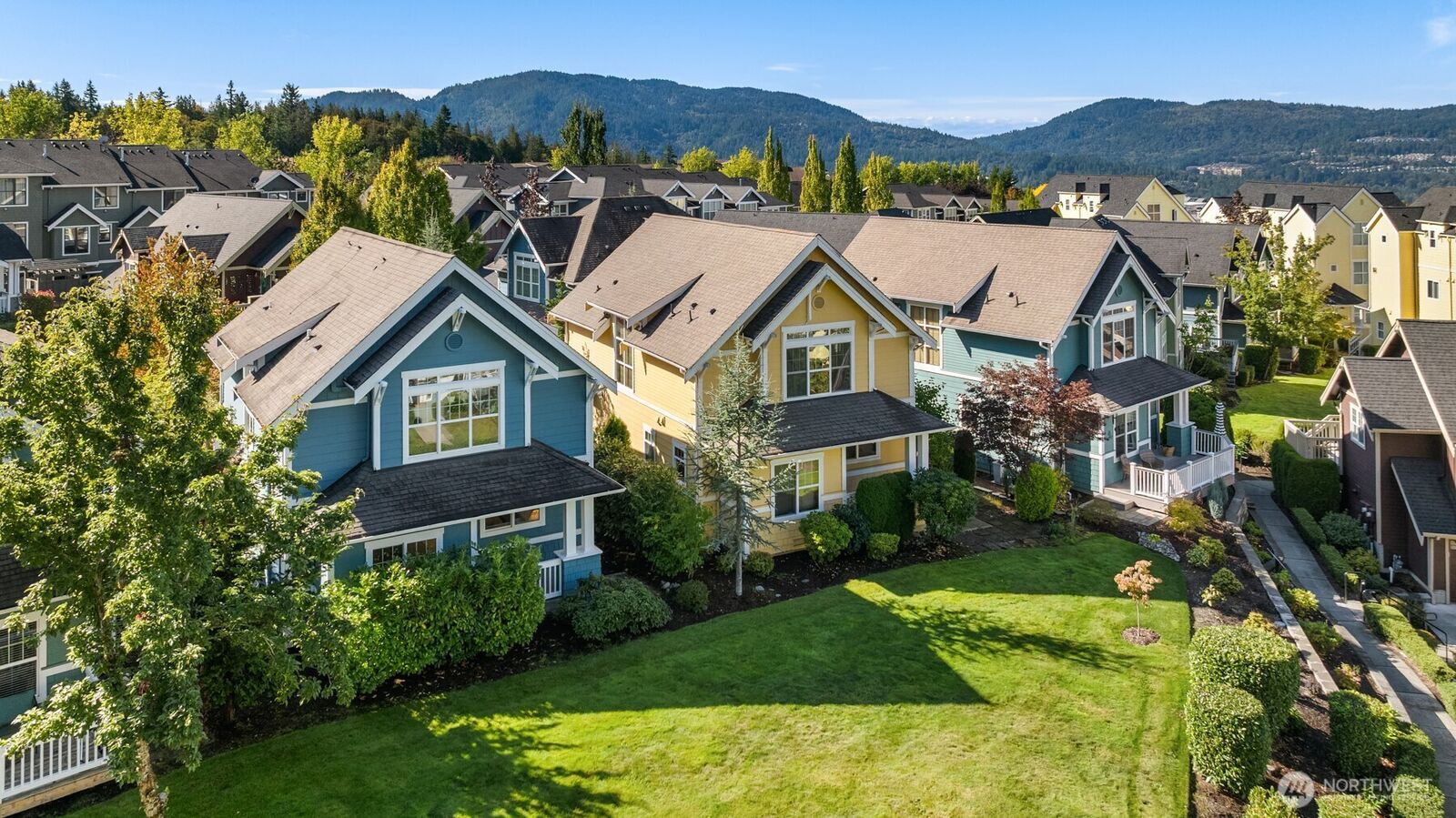 Property Photo:  1912 NE Kincaid Walk  WA 98029 