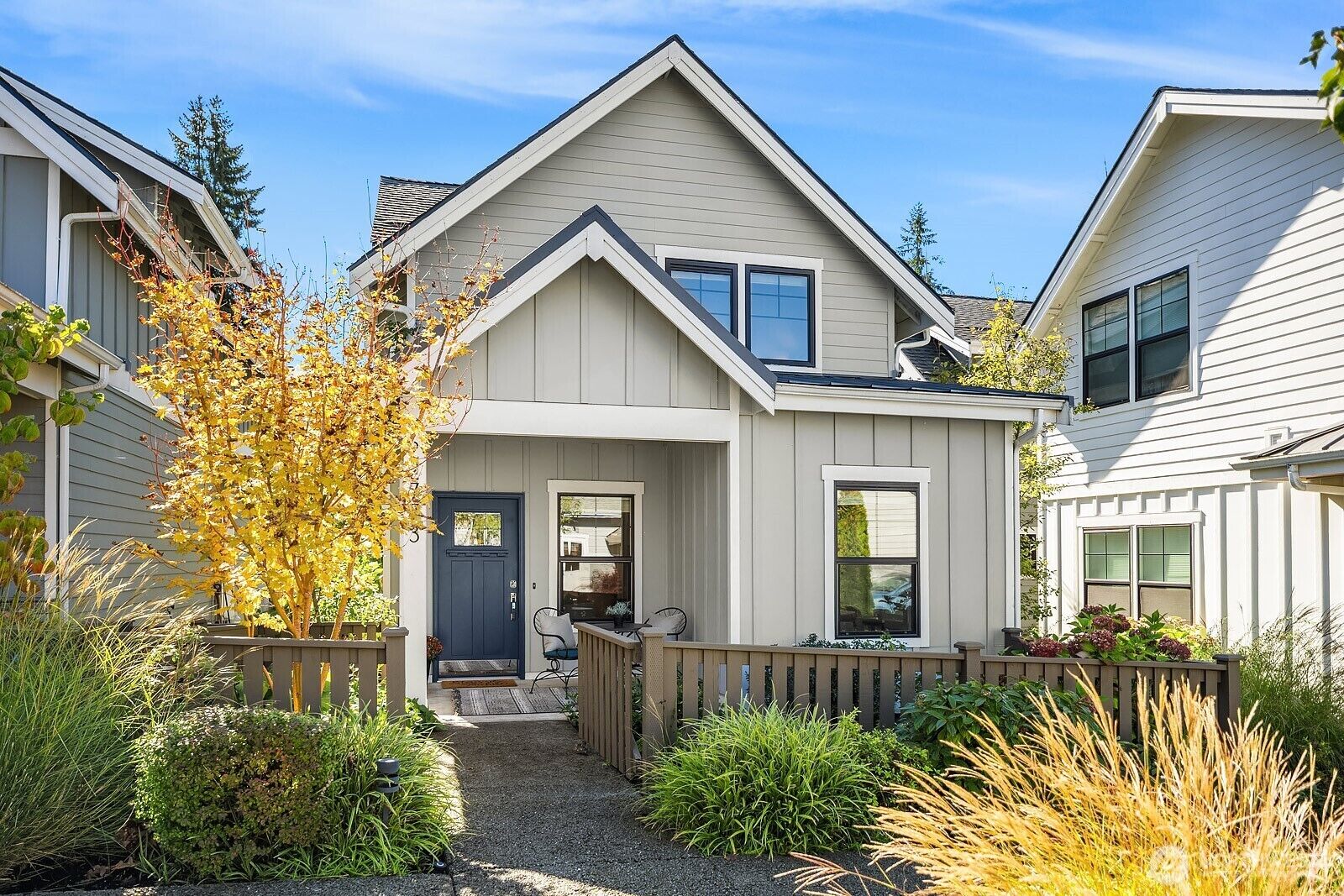 Property Photo: 22773 SE 14th Court 10 WA 98075