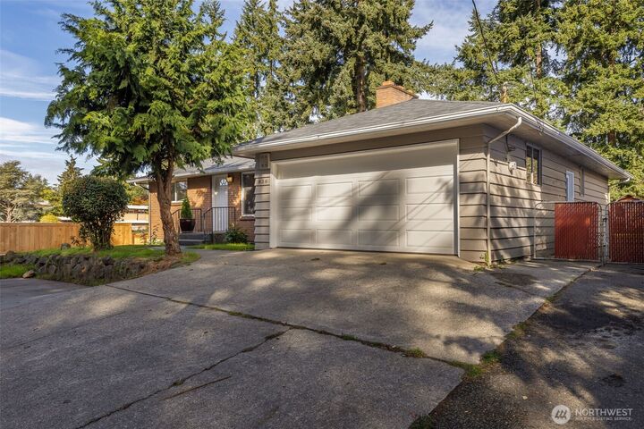 Property Photo:  836 SW  128th Street  WA 98146 