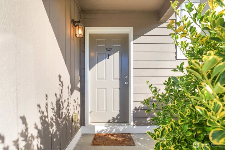 Property Photo: 638 Shirehill Street WA 98310