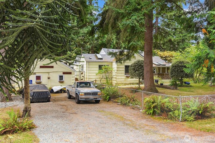 Property Photo:  15010  Ashworth Avenue N  WA 98133 