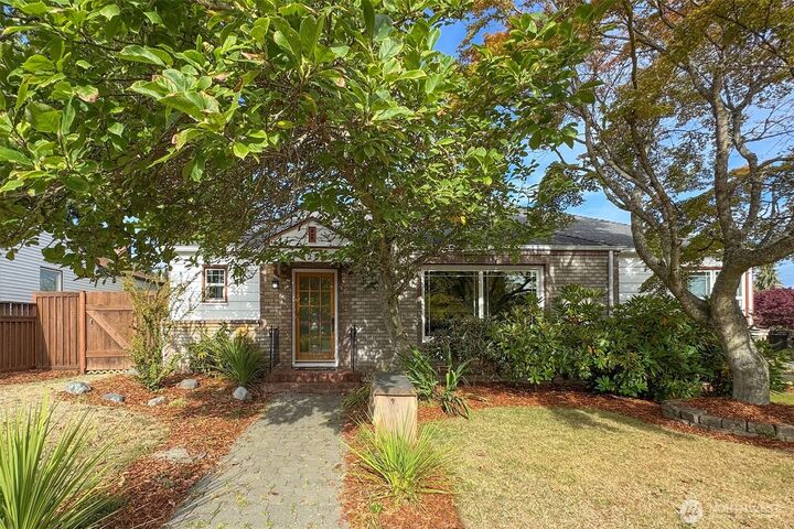 1204 S Oak Street  Port Angeles WA 98362 photo