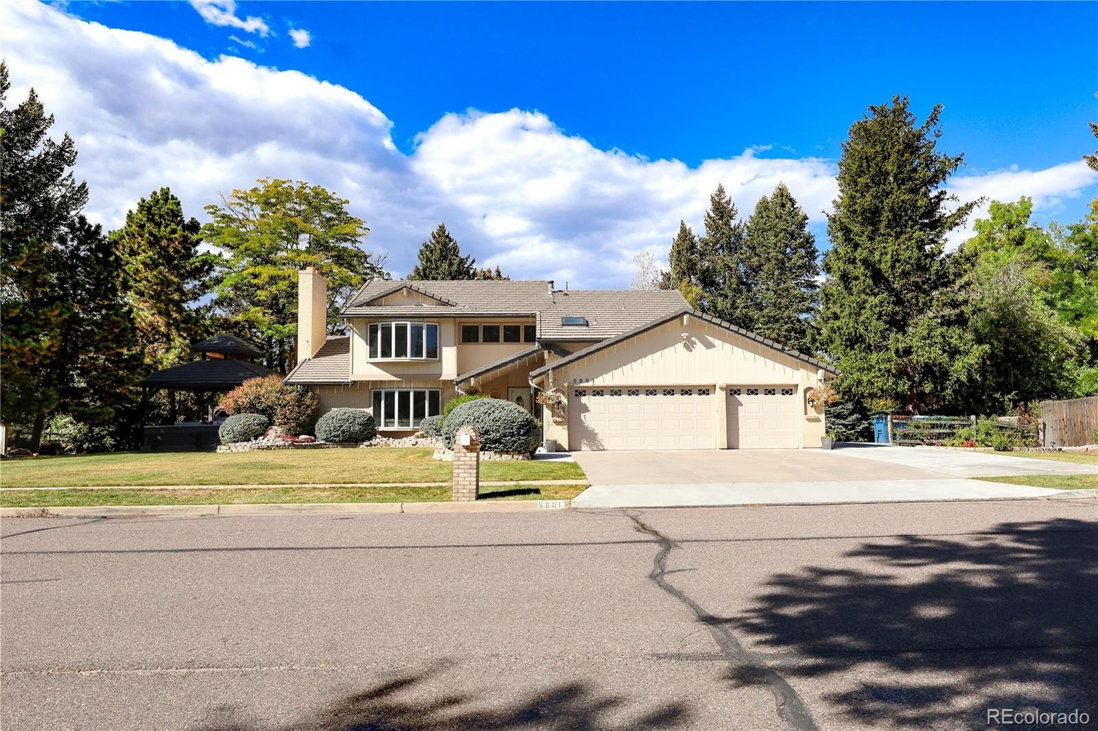 Property Photo: 5661 W Lakeridge Road CO 80227