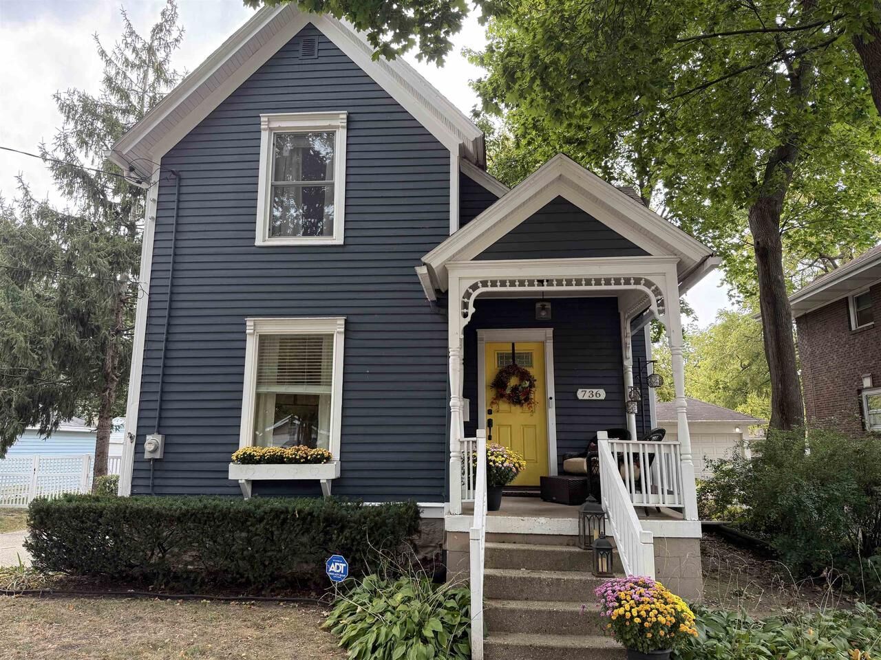 Property Photo:  736 Central Avenue  WI 53511 