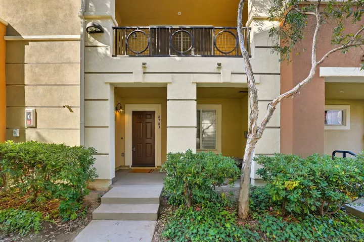 Property Photo: 8783 Parkplace Ct CA 92123