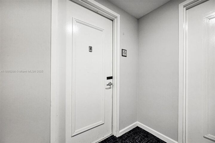 Property Photo: 9055 SW 73rd Ct 1703 FL 33156
