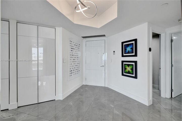 Property Photo: 20191 E Country Club Dr 2606 FL 33180