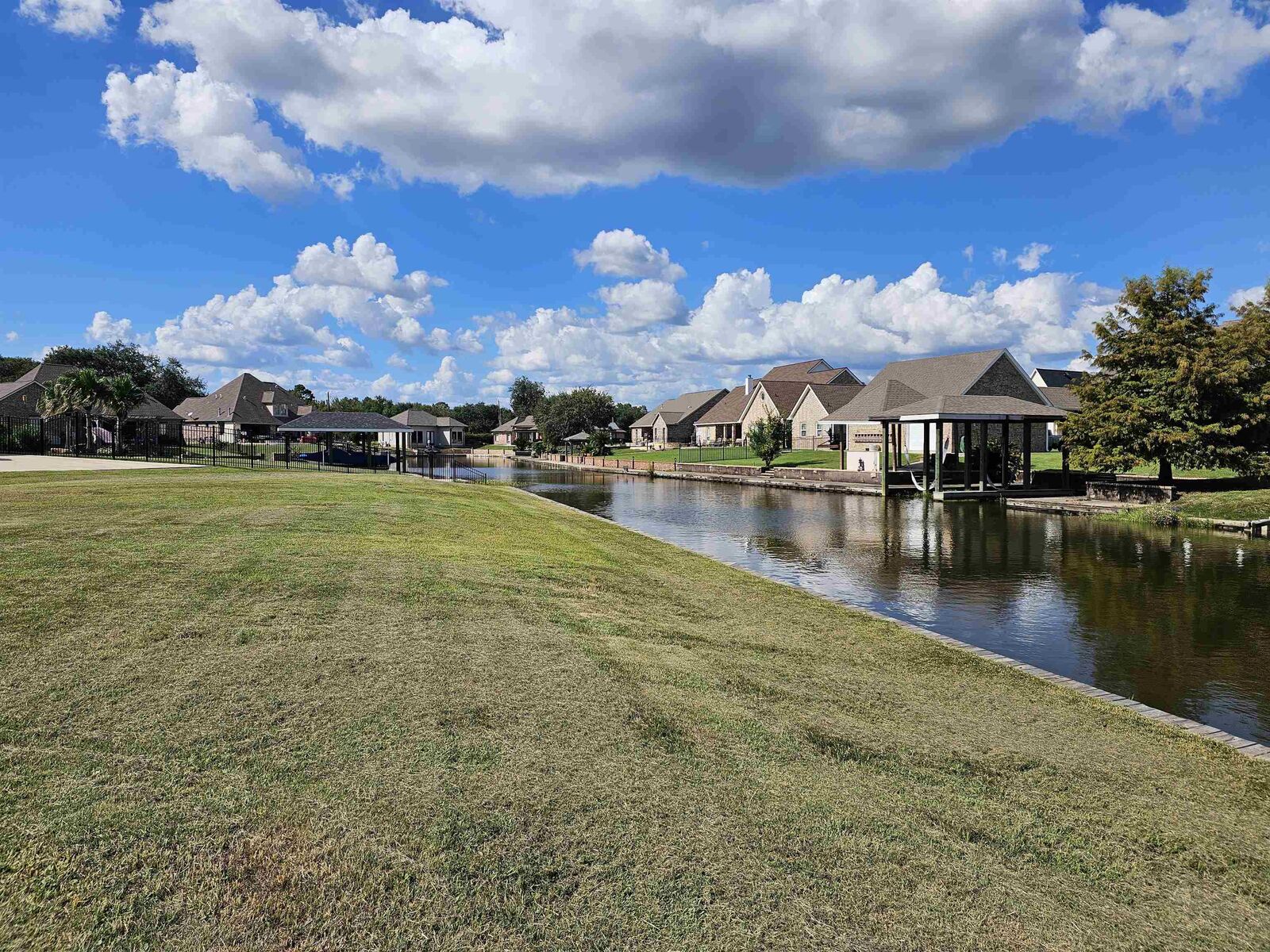 Property Photo:  1205 Bourbon St  TX 77611 