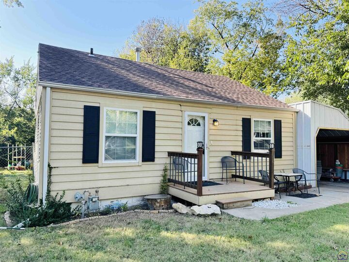 3019 SE Colorado Ave  Topeka KS 66605 photo
