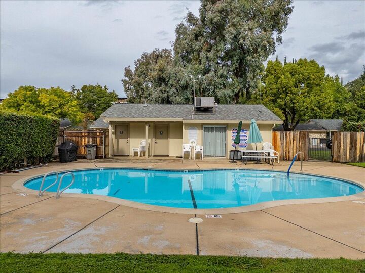 Property Photo: 1818 Del Mar Avenue CA 96003