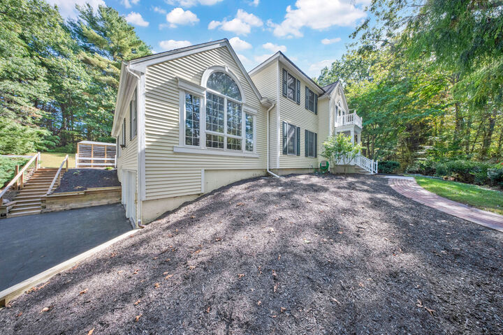 Property Photo:  2 Pheasant Run  CT 06060 