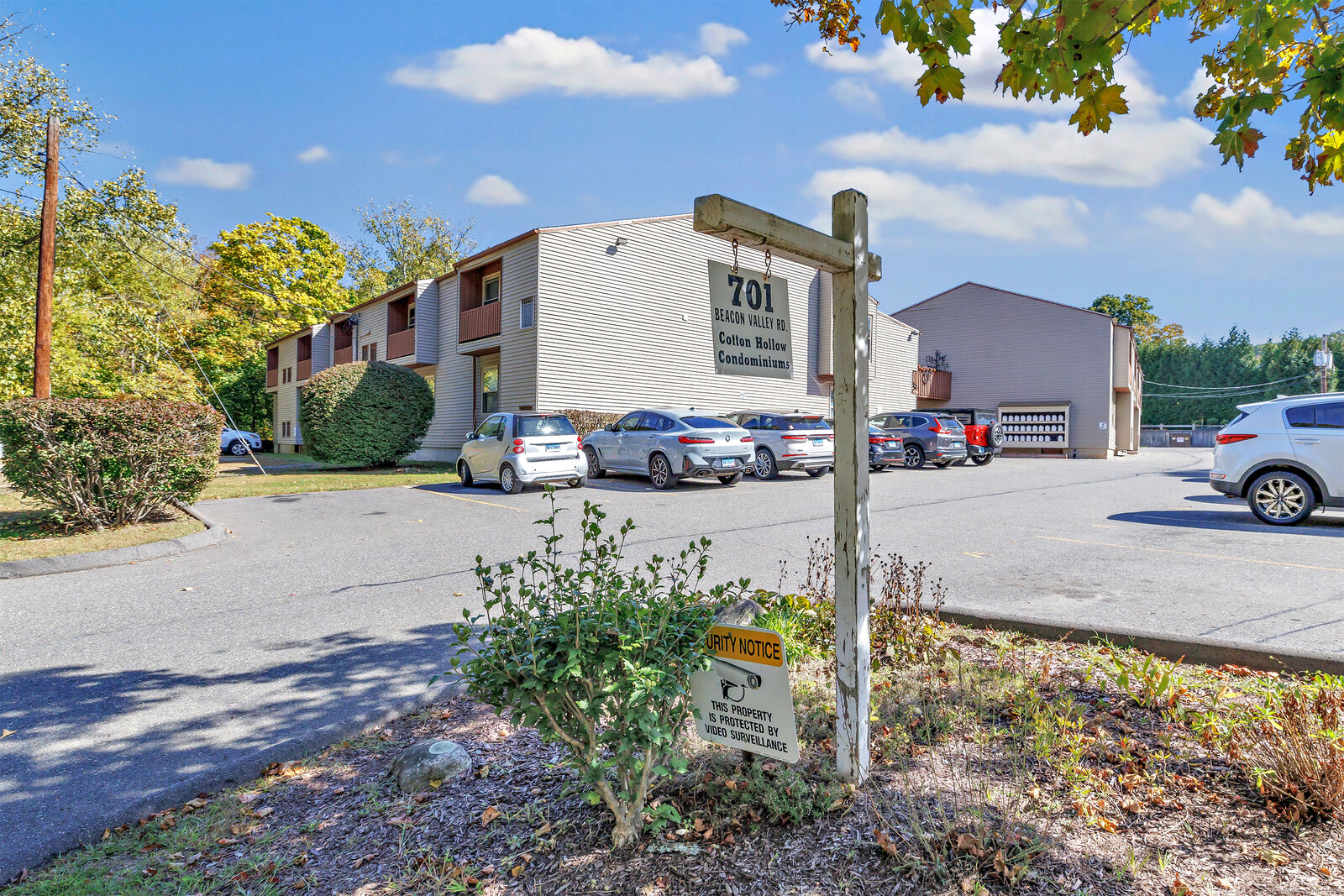 Property Photo: 701 Beacon Valley Road Apt 27 CT 06770