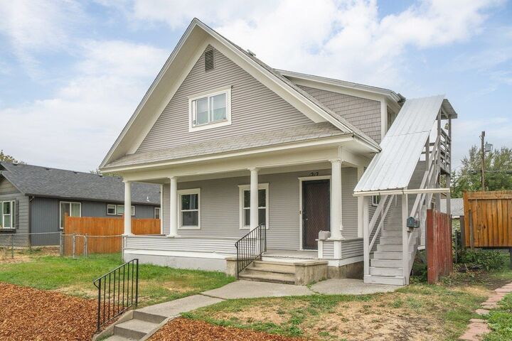 Property Photo:  1707 W Mansfield Ave  WA 99205