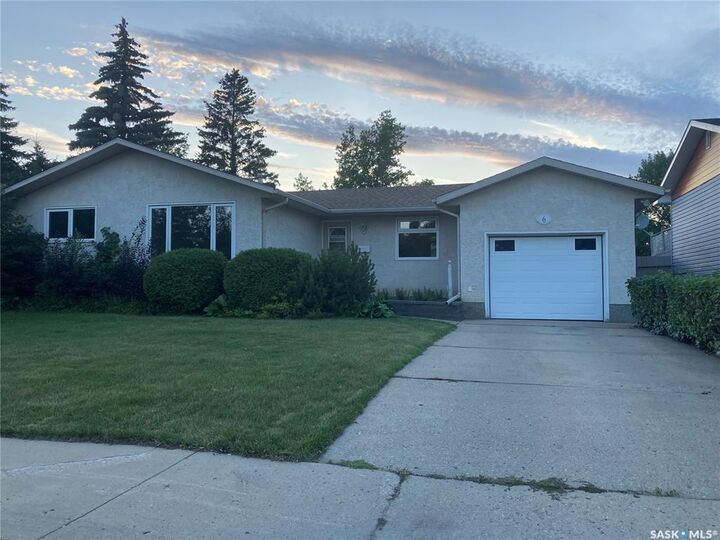 6 Noble Crescent  Saskatoon SK S7K 1B7 photo