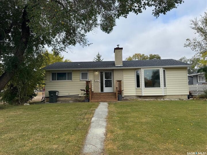 Property Photo:  1811 91st Street  SK S9A 0A6 